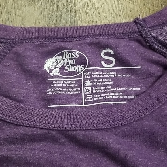 Bass pro shop sweater - Picture 3 of 3